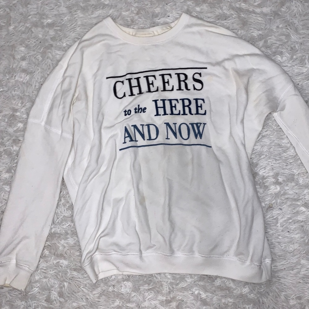 American Eagle sweater with cute saying